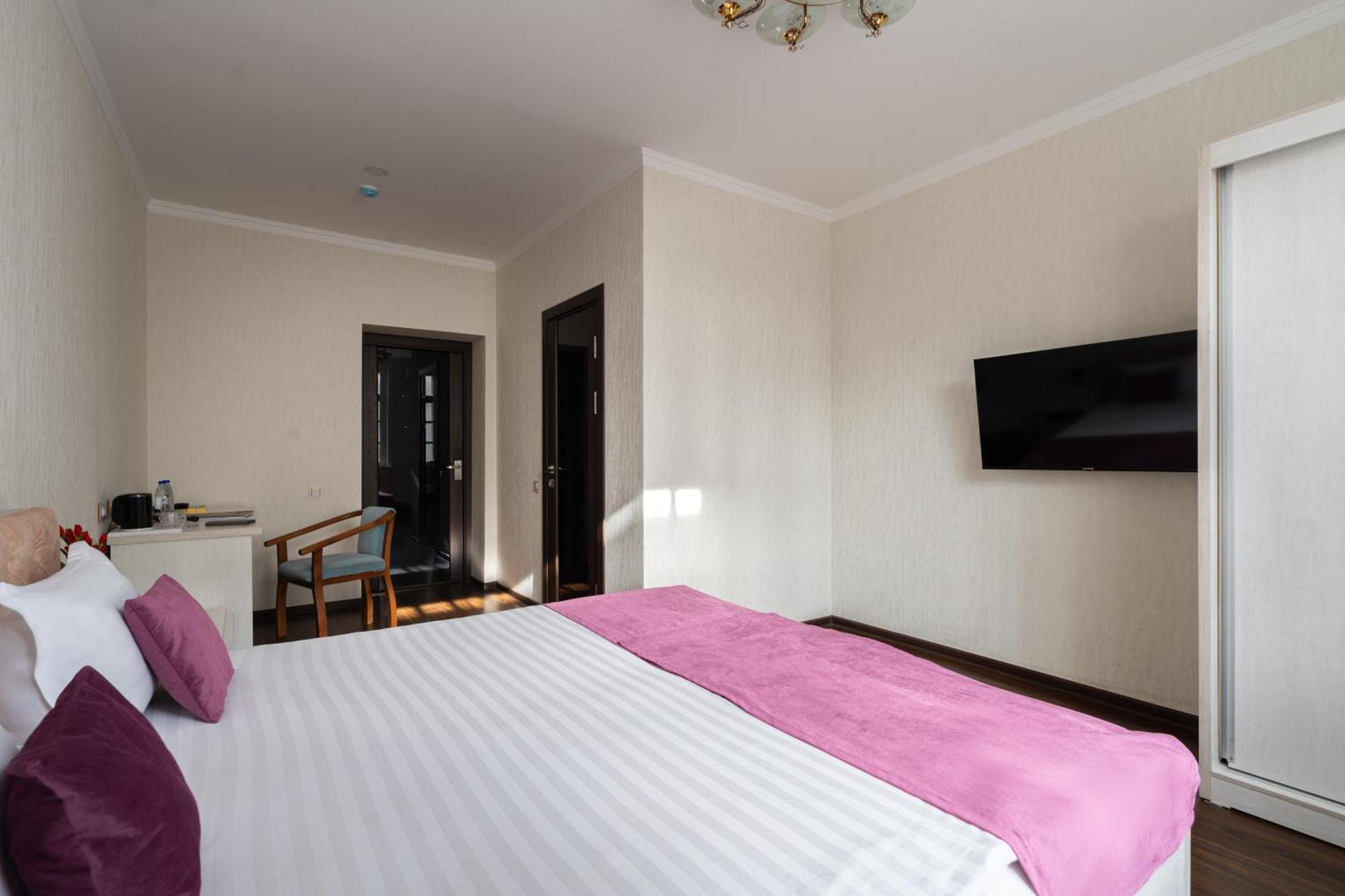 Shoxjahon Hotel - 600 Mbps Internet Tachkent Chambre photo